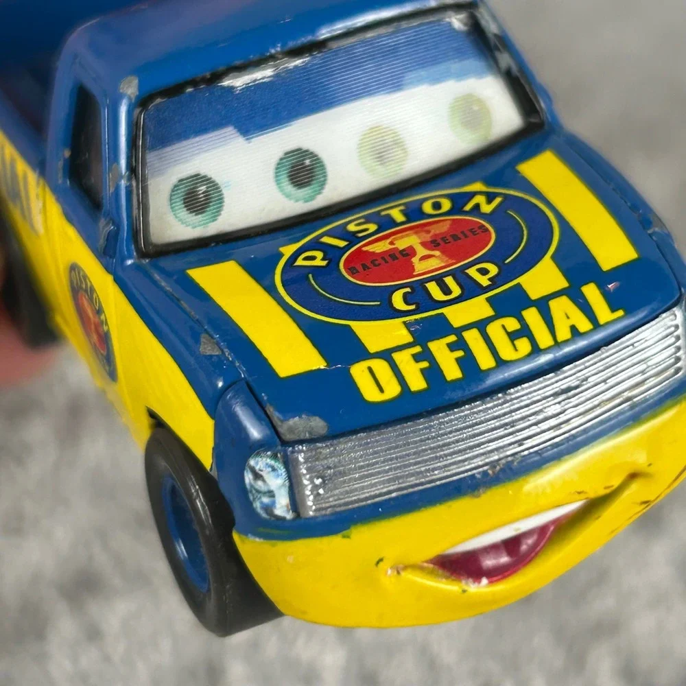 Disney Pixar Cars Piston Cup Official Truck and Sedan Diecast Lot Blue Yellow